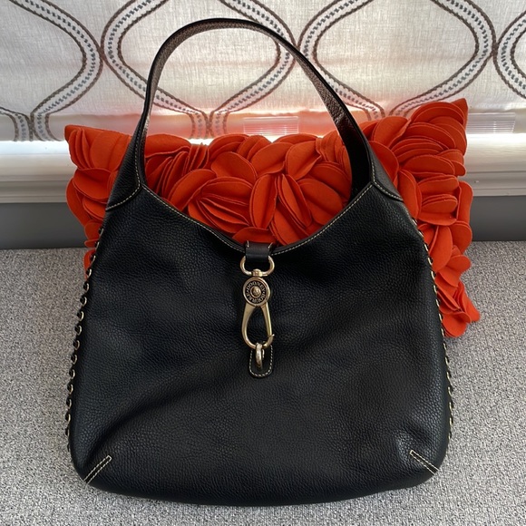 Dooney & Bourke Handbags - DOONEY & BOURKE SHOULDER BAG PURSE